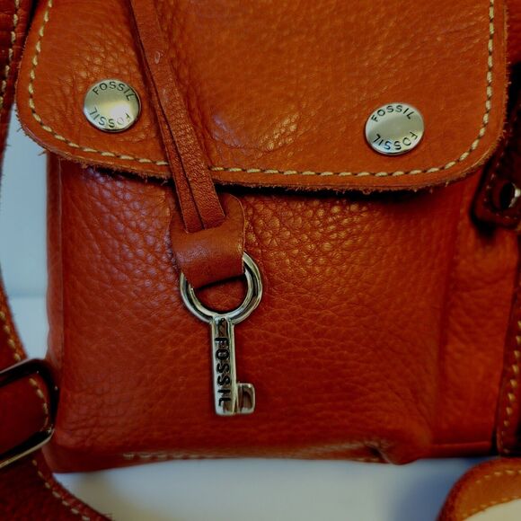 Fossil Leather Burnt Red Crossbody/Shoulder Women Bag - Picture 3 of 11
